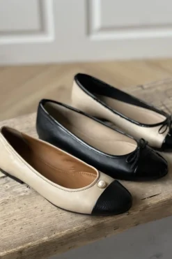 Hot Copenhagen Shoes The Pearl Ballerina 0007 Black / Nude
