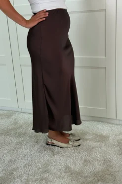 Online A-bee Tiffany Skirt Dark Maroon