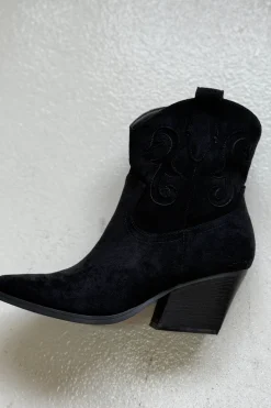 Hot Bloom Tulip Boots Black