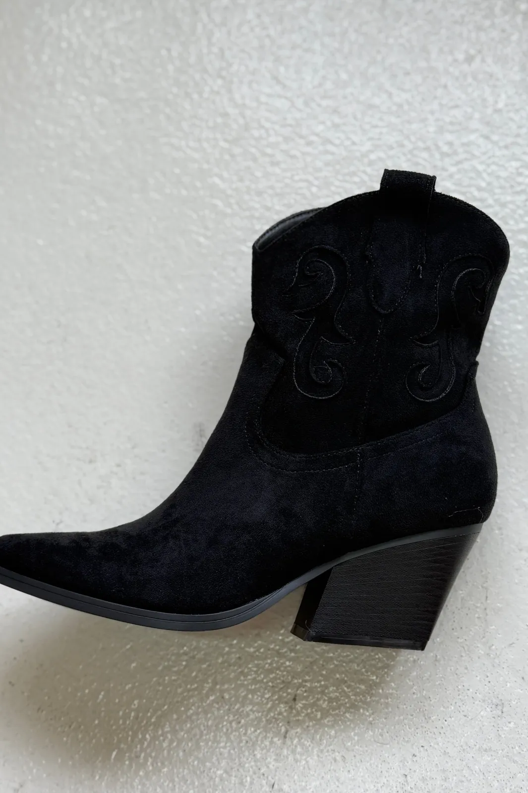 Hot Bloom Tulip Boots Black