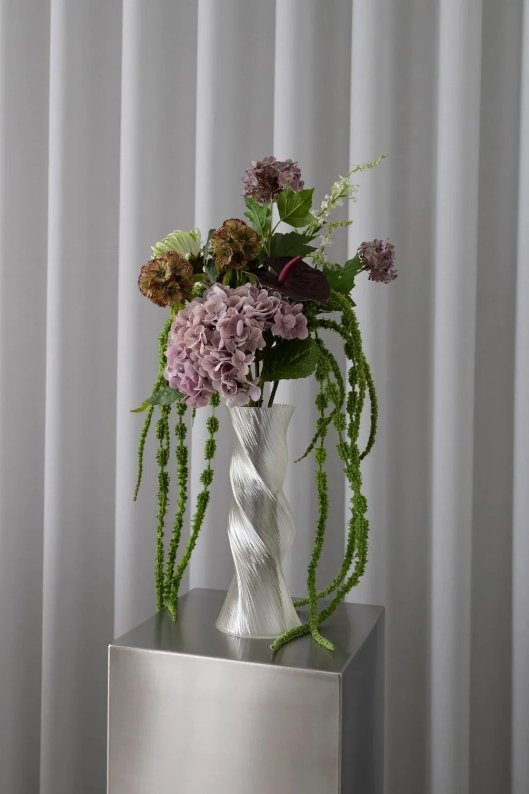 Online Bloom Objects Velvet Glow Bouquet 02-298 Multi