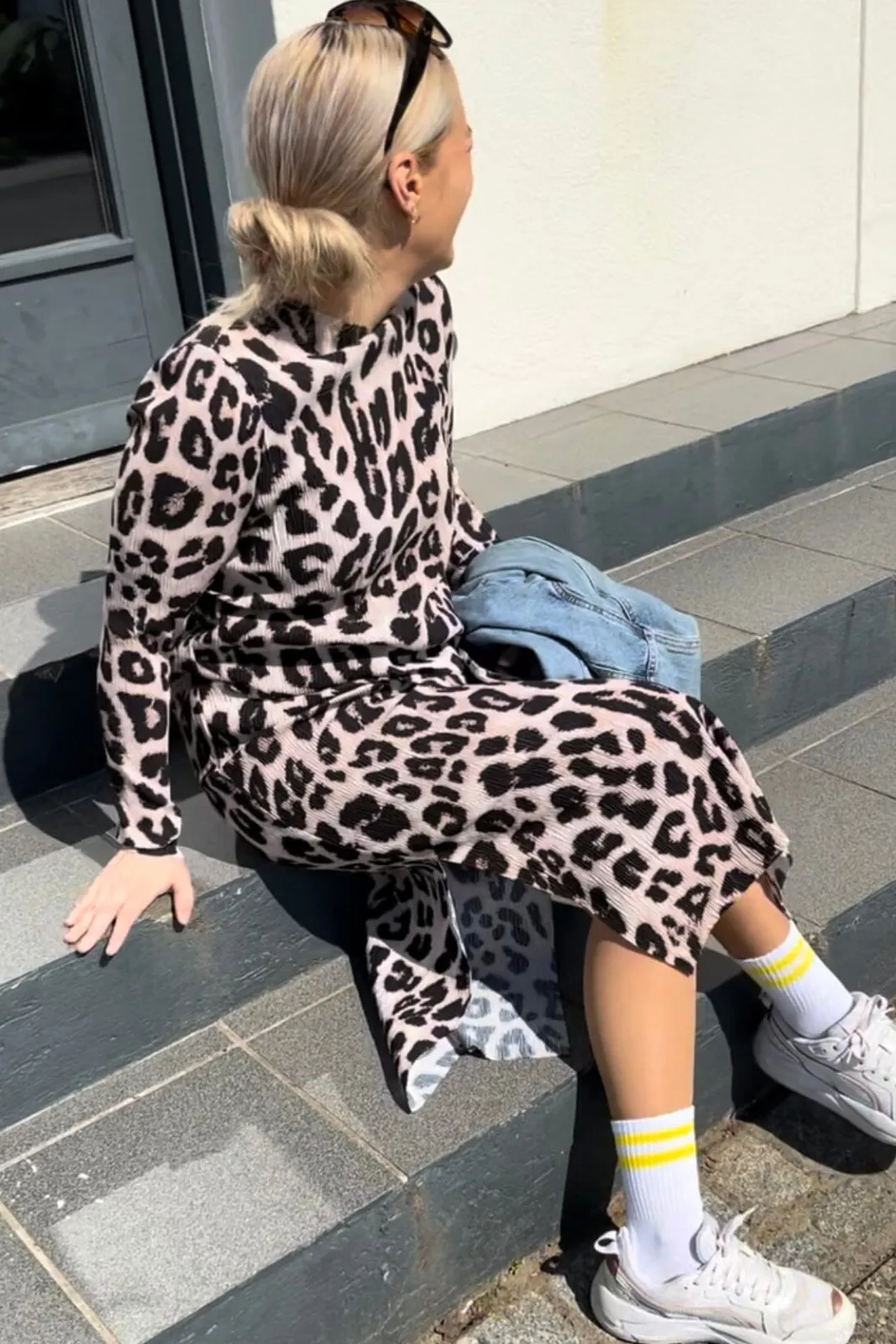 Clearance Neo Noir Vogue Big Leo Dress Eksklusiv hos Molly&My Leopard