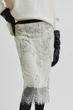 Sale Second Female Wila Lace Skirt 60340 0508 Tofu